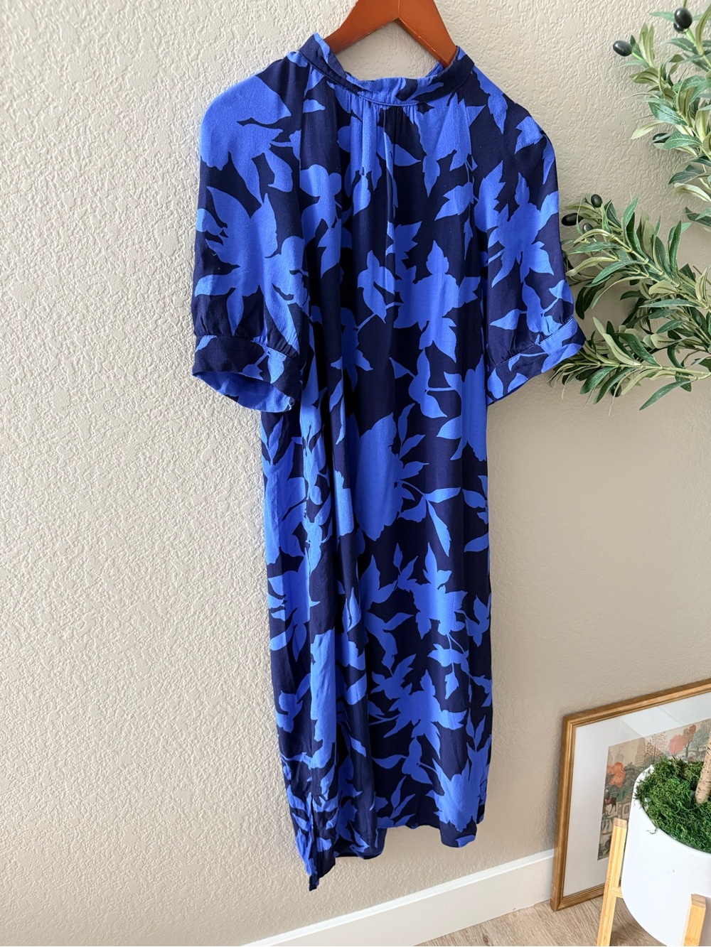 By Anthropologie Blue Floral Print Midi Dress Size S